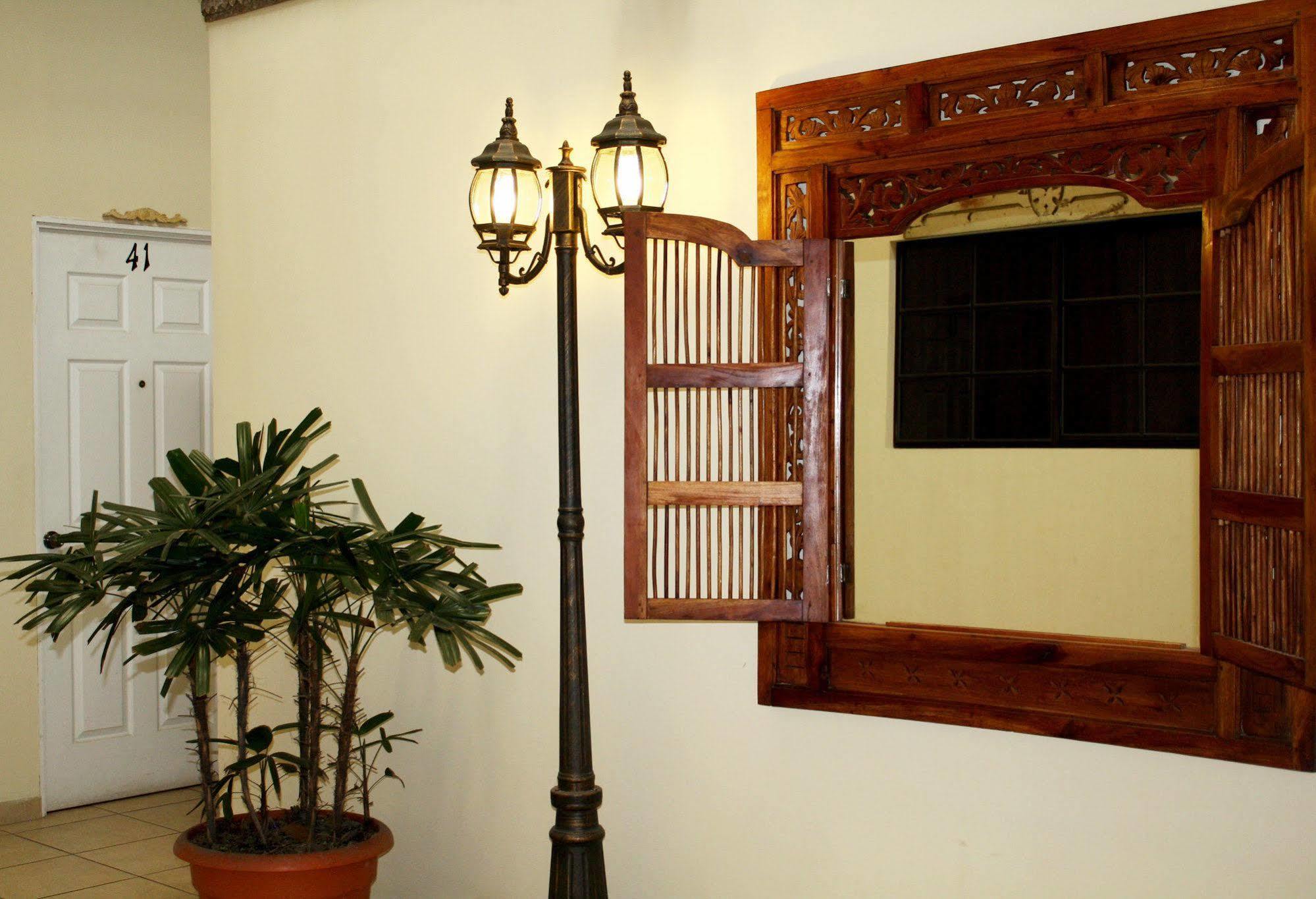 Hotel Meson De Maria Antiguo Cuscatlán Esterno foto