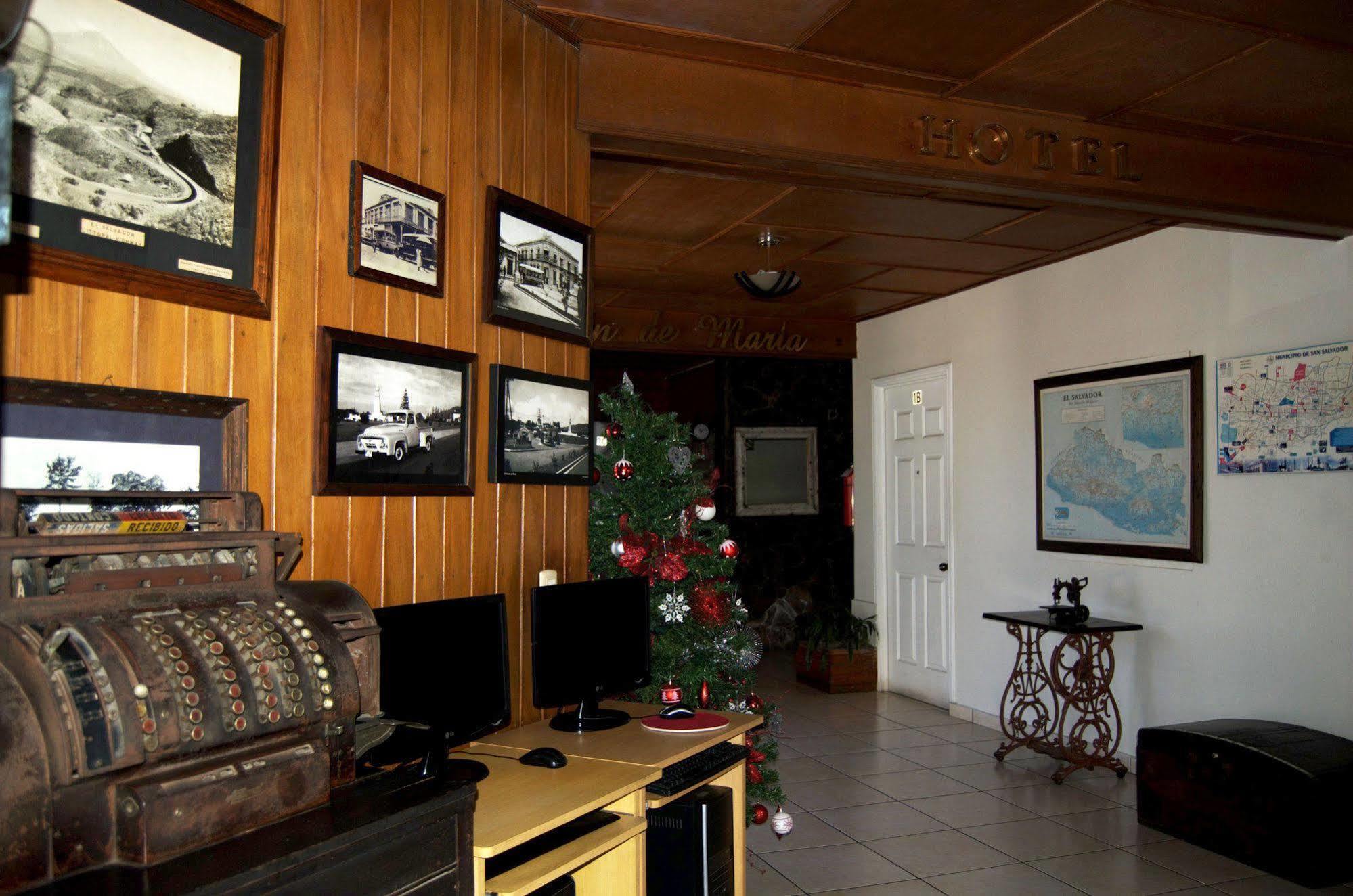 Hotel Meson De Maria Antiguo Cuscatlán Esterno foto